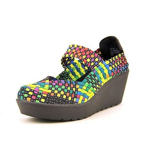 steve madden woven wedge